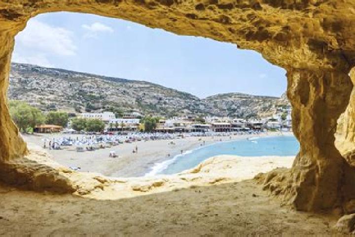 Quinn, 35 — Escort in Analipsi, Greece