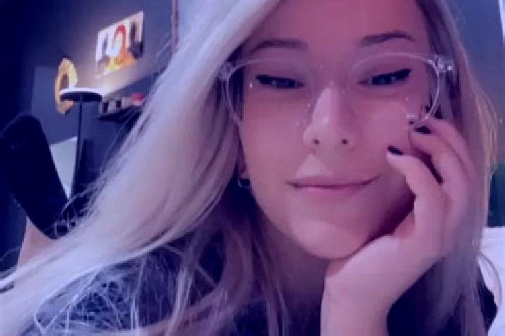 Quinn, 36, a blonde grey-eyed latina companion based in Zelezny Brod. Offering Travel Companion, CIM, Overnight. Available for incall and outcall, day and ev...