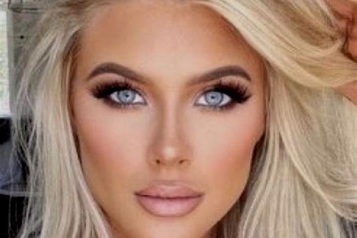 Quinn, 36, a platinum blonde dark-eyed ebony companion based in Cantagalo. Offering Striptease, Couples, Prostate Massage, CIM. Available for incall and outc...