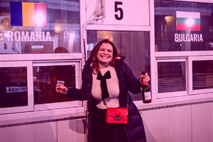 Quinn, 36 — Escort in Bratilesti, Romania