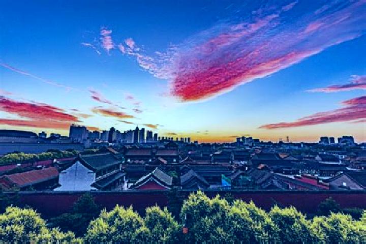 Quinn, 36 — Escort in Huaxiang, China