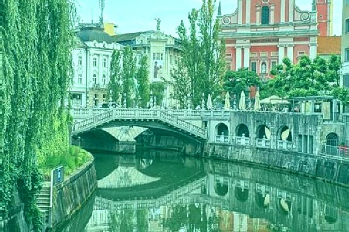 Quinn, 36 — Escort in Senovo, Slovenia