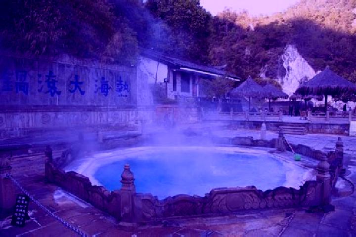 Quinn, 36 — Escort in Tangchi, China