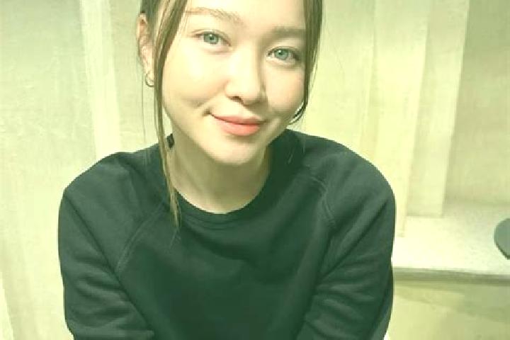 Quinn, 37, a chestnut blue-eyed asian companion based in Bischoffsheim. Offering Fetish, Domination, Erotic Massage. Available for incall and outcall, overni...