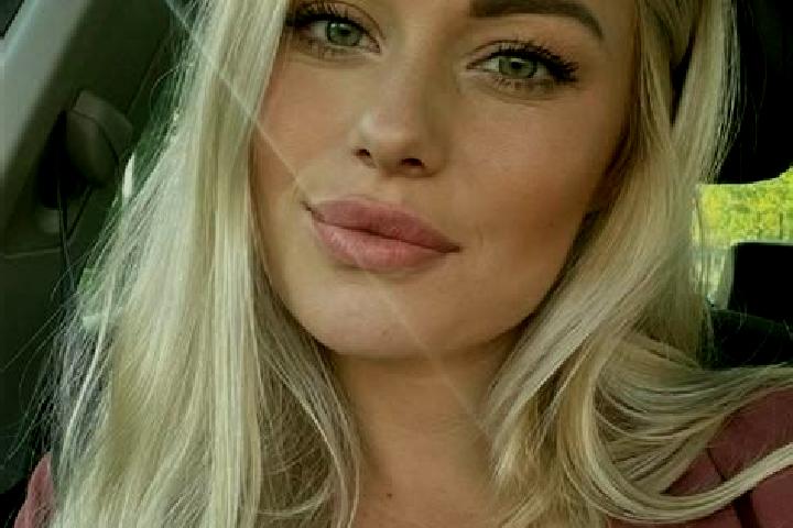 Quinn, 38, a blonde hazel-eyed caribbean companion based in Thpong. Offering Striptease, Girlfriend Experience, Deep French Kissing, BDSM, CIM. Available for...
