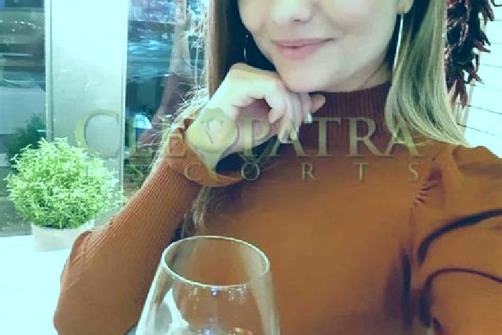 Quinn, 39, a red dark-eyed mixed companion based in Mar de las Pampas. Offering Dinner Date, Duos, Erotic Massage, OWO. Available for incall and outcall, ove...