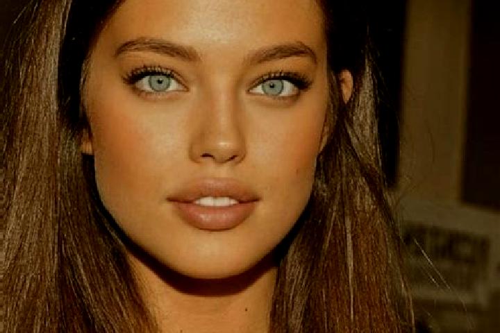 Riley, 20, a chestnut green-eyed mediterranean companion based in Magliolo. Offering GFE, Travel Companion, A-Level, Tantra, Massage. Available for incall an...