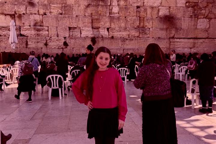Riley, 20 — Escort in Bat Hefer, Israel
