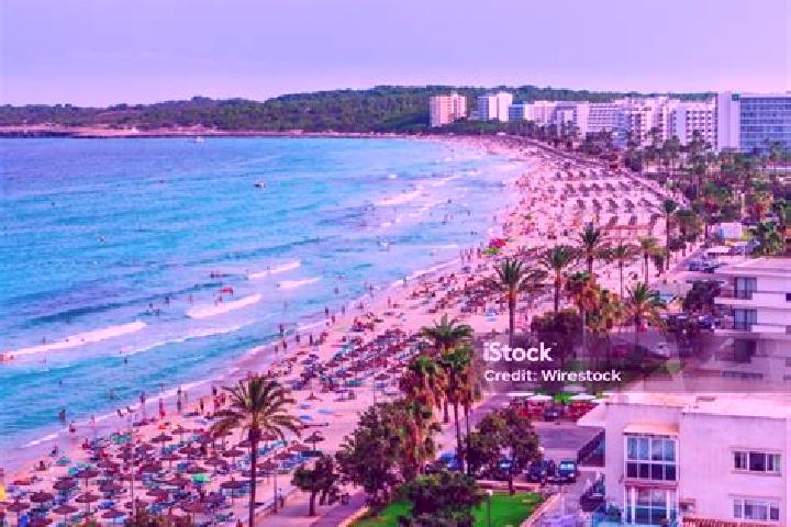 Riley, 20 — Escort in Cala Millor, Spain