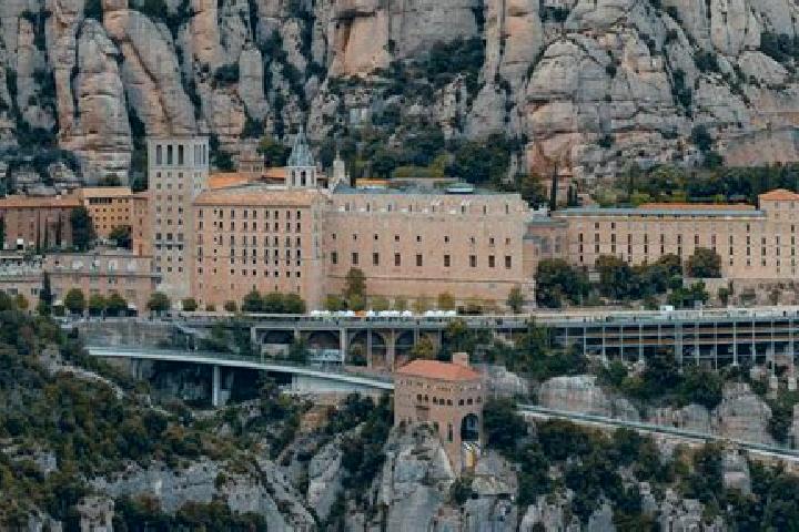 Riley, 20 — Escort in Monserrat, Spain