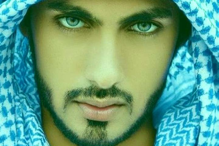 Riley, 21, a red grey-eyed middle eastern companion based in Sepikaha. Offering Tantra, Prostate Massage, Deep French Kissing, Domination. Available for inca...