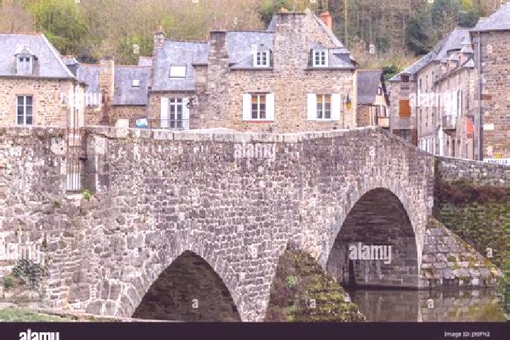 Riley, 21 — Escort in Lanvallay, France