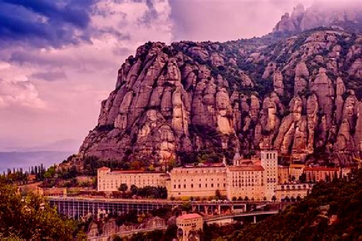 Riley, 21 — Escort in Monistrol de Montserrat, Spain
