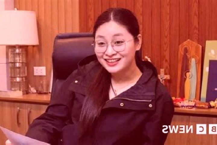 Riley, 21 — Escort in Weidong, China