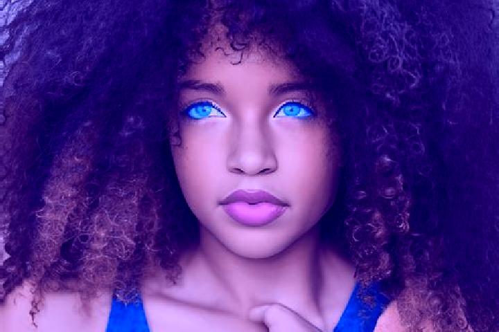 Riley, 22, a black blue-eyed ebony companion based in Malpartida. Offering Striptease, Duos, Massage. Available for incall and outcall, day and evening dates.