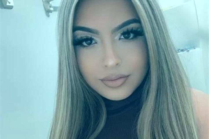 Riley, 22, a blonde grey-eyed latina companion based in Velike Lasce. Offering Prostate Massage, Overnight, Duos, 69, Massage. Available for incall and outca...