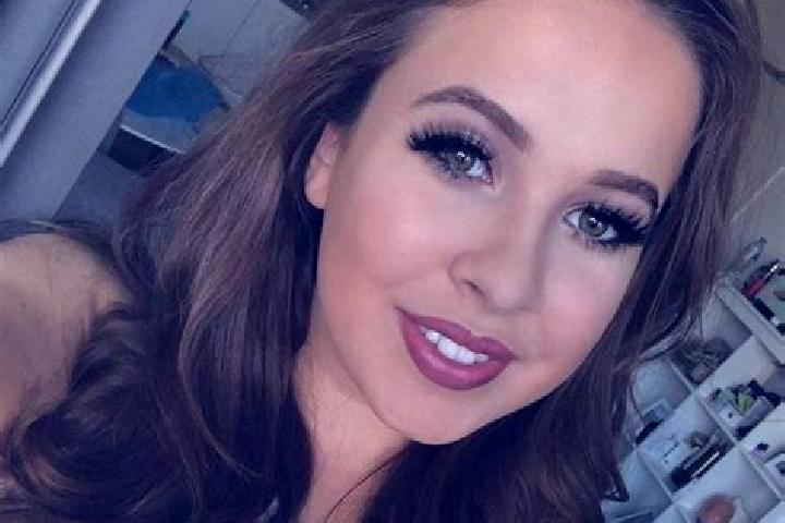 Riley, 22, a dark blonde dark-eyed ebony companion based in Wisborough Green. Offering Dinner Date, Duos, Party Girl, Prostate Massage. Available for incall ...