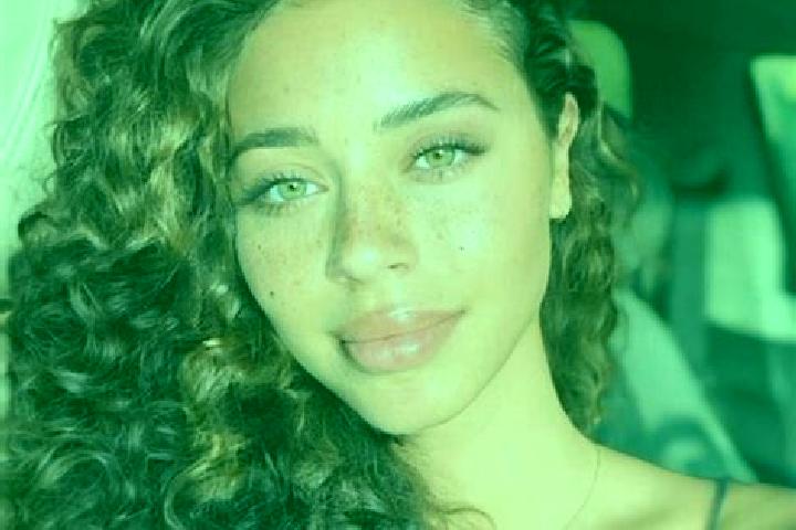 Riley, 22, a dark blonde hazel-eyed ebony companion based in Billigheim. Offering Tantra, Girlfriend Experience, OWO, Travel Companion. Available for incall ...