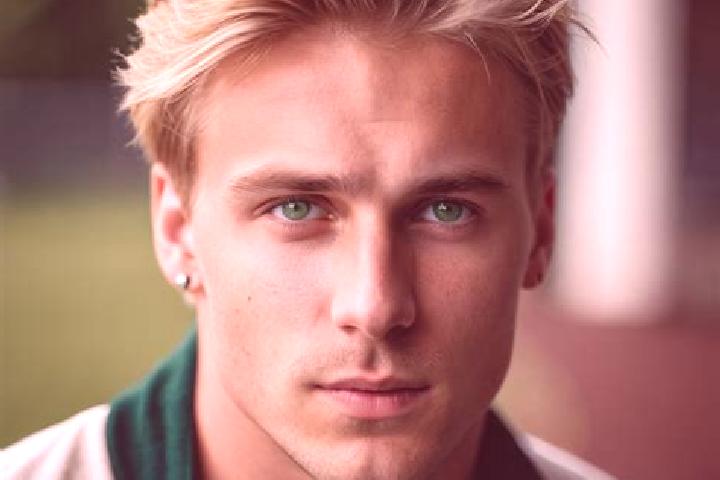 Riley, 22, a platinum blonde green-eyed slavic companion based in Manidougou. Offering GFE, Dinner Date, Couples, A-Level. Available for incall and outcall, ...