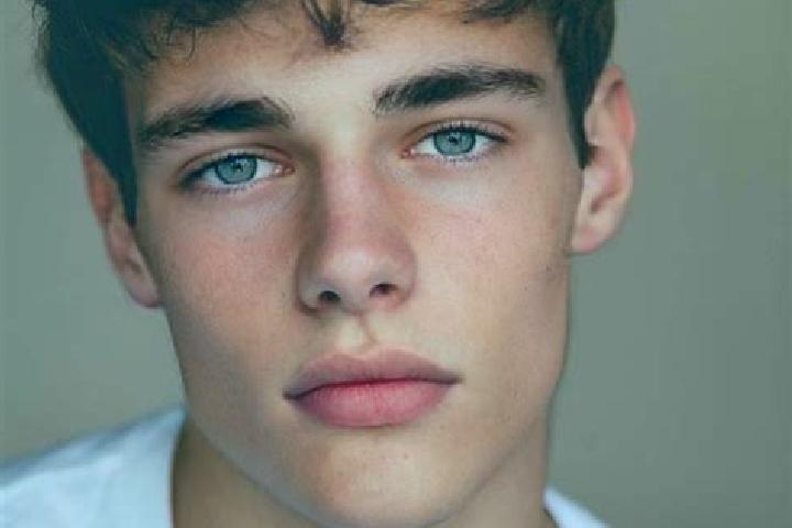 Riley, 22, a red green-eyed caucasian companion based in Blizyce. Offering Couples, OWO, Massage. Available for incall and outcall, overnight bookings availa...