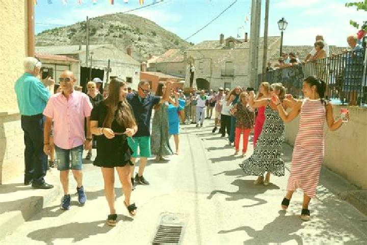 Riley, 22 — Escort in Cevico Navero, Spain