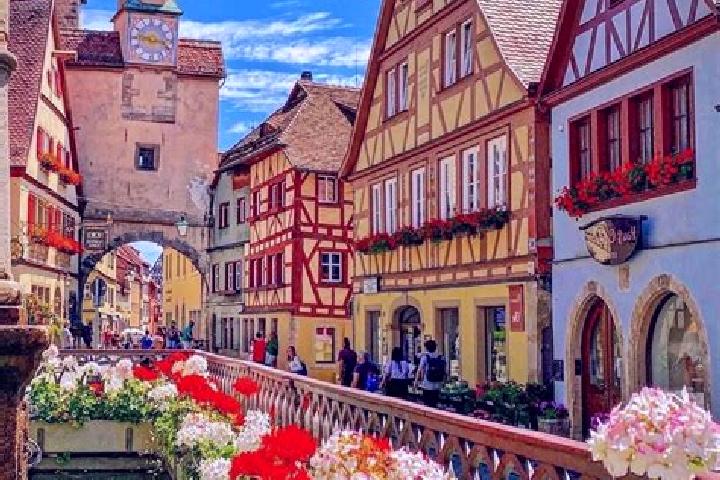 Riley, 22 — Escort in Hostenbach, Germany