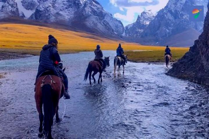 Riley, 22 — Escort in Kemin, Kyrgyzstan
