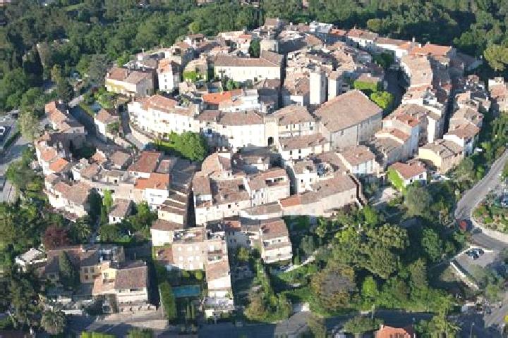 Riley, 22 — Escort in Mougins, France