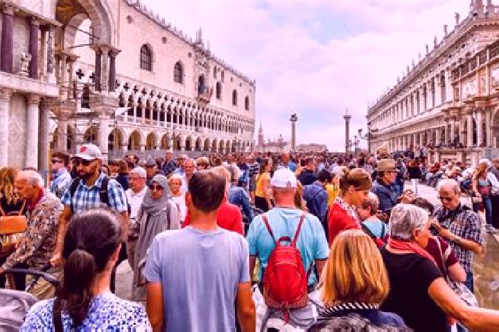 Riley, 22 — Escort in Venice, Italy