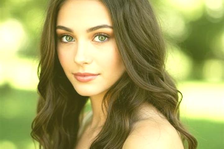 Riley, 23, a brunette hazel-eyed european companion based in Lloqan. Offering Dinner Date, Travel Companion, Party Girl. Available for incall and outcall, ov...
