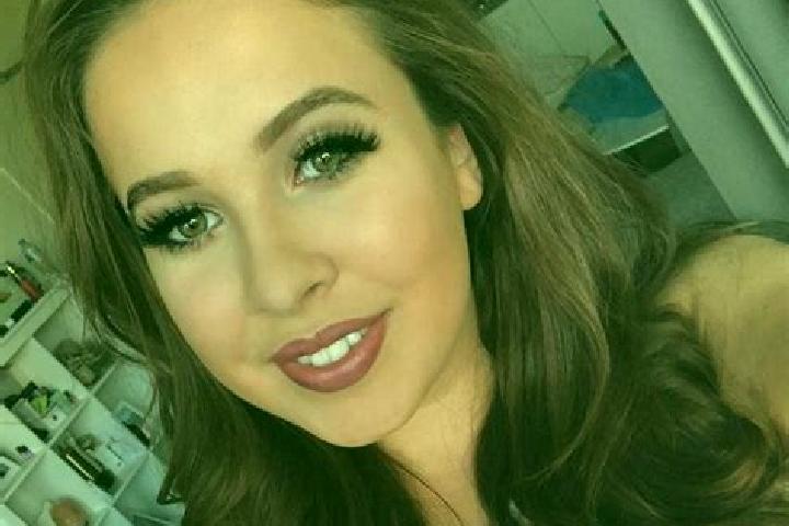 Riley, 23, a chestnut grey-eyed asian companion based in Himmelkron. Offering Overnight, Party Girl, Erotic Massage. Available for incall and outcall, overni...