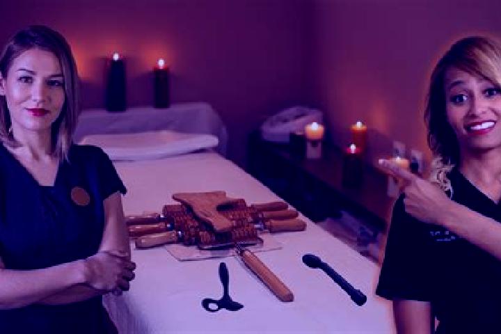 Riley, 23, a red grey-eyed caucasian companion based in La Pointe Rouge. Offering Erotic Massage, Prostate Massage, Girlfriend Experience, Domination. Availa...