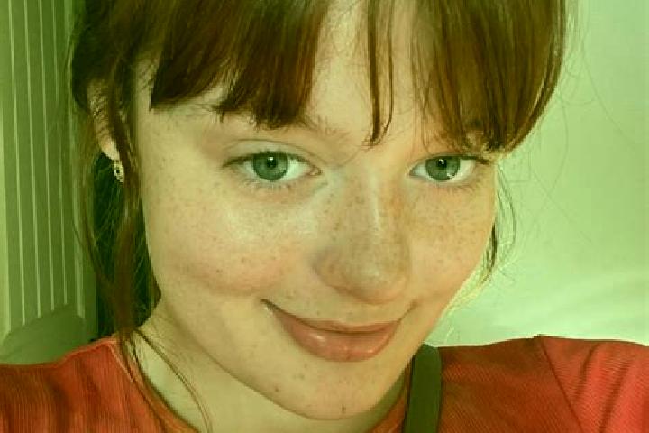Riley, 23, a red grey-eyed european companion based in Pontesbury. Offering BDSM, Striptease, Dinner Date, Prostate Massage. Available for incall and outcall...