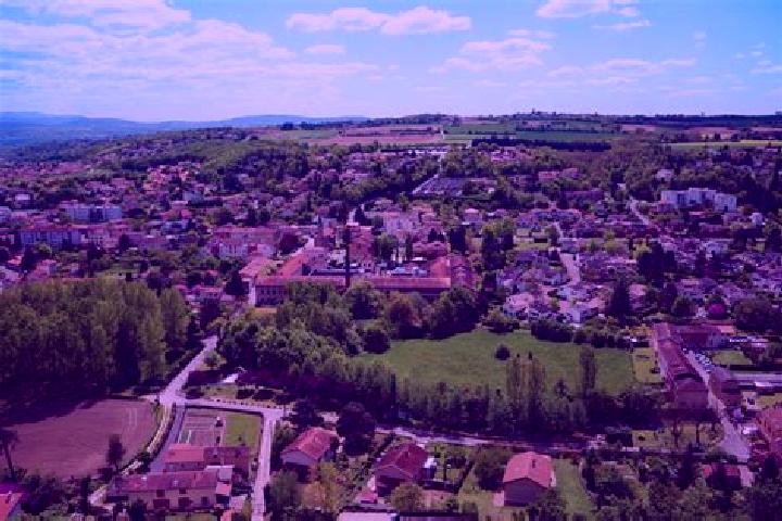 Riley, 23 — Escort in Cailloux-sur-Fontaines, France