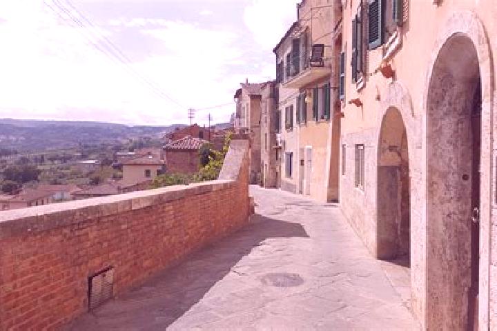 Riley, 23 — Escort in Chianciano Terme, Italy