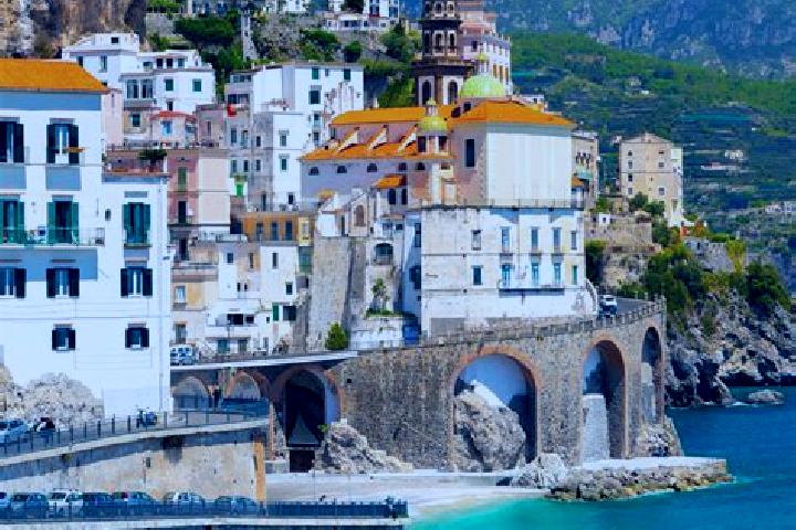 Riley, 23 — Escort in Rota d Imagna, Italy