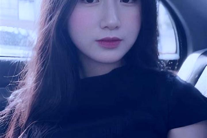 Riley, 23 — Escort in Tinh Gia, Vietnam