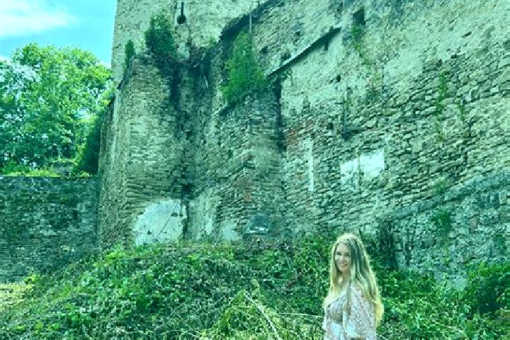Riley, 23 — Escort in Vlad Tepes, Romania