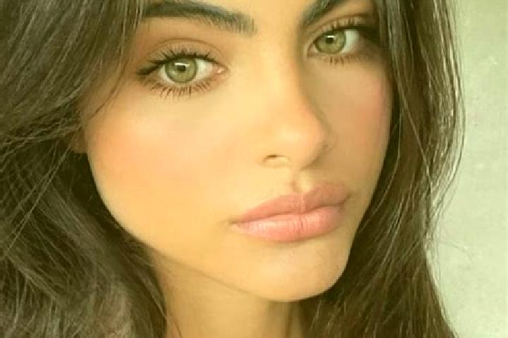 Riley, 24, a black brown-eyed indian companion based in Pitou. Offering Dinner Date, OWO, A-Level. Available for incall and outcall, day and evening dates.
