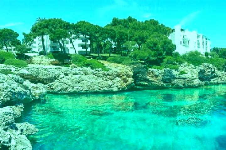 Riley, 24 — Escort in Cala d Or, Spain