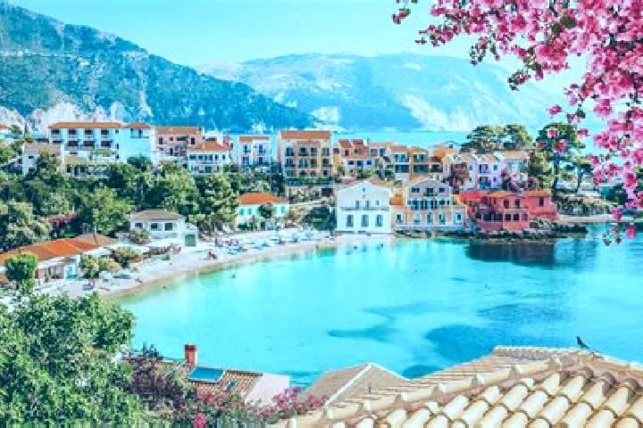 Riley, 24 — Escort in Domvraina, Greece