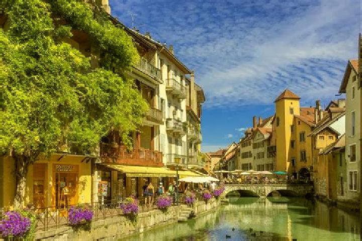 Riley, 24 — Escort in Plats, France
