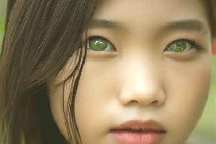 Riley, 25, a brunette green-eyed asian companion based in Hengxi. Offering Domination, Erotic Massage, Dinner Date. Available for incall and outcall, day and...