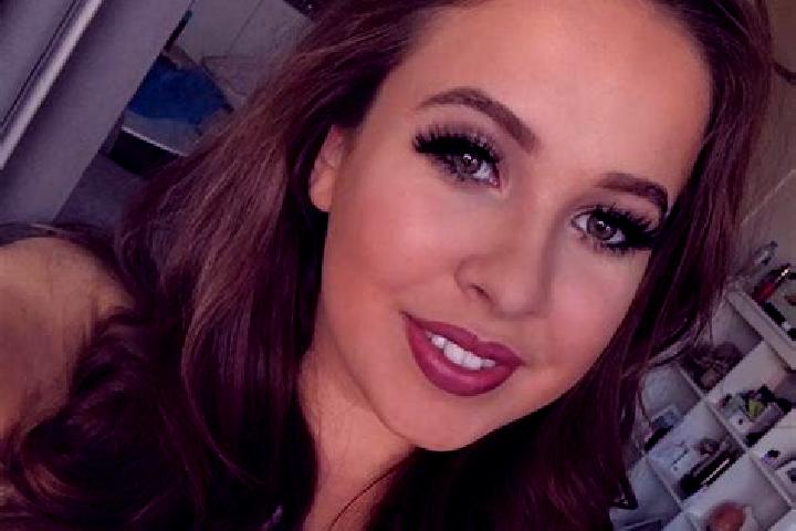 Riley, 25, a brunette grey-eyed european companion based in Crucero Carmita. Offering Prostate Massage, Dinner Date, CIM, Erotic Massage. Available for incal...