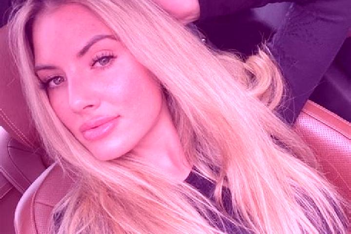 Riley, 25 — Escort in Roseville, United States