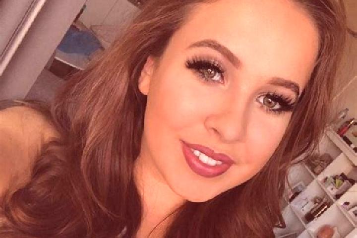 Riley, 26, a brunette blue-eyed ebony companion based in Haveli. Offering Duos, Striptease, Dinner Date. Available for incall and outcall, day and evening da...