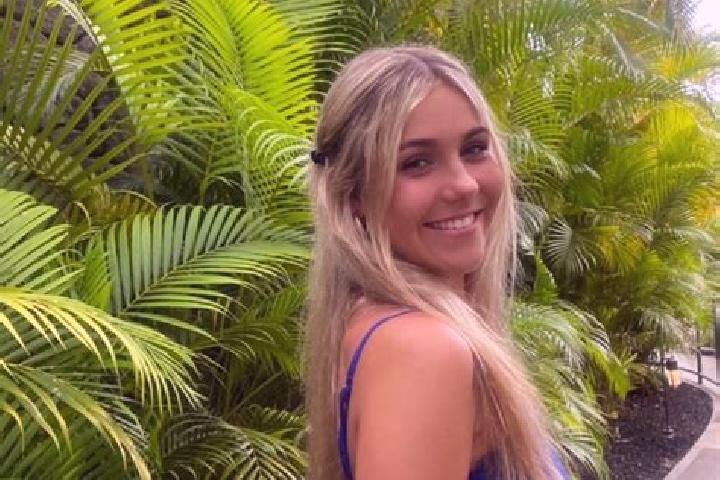 Riley, 26 — Escort in Borden, United States
