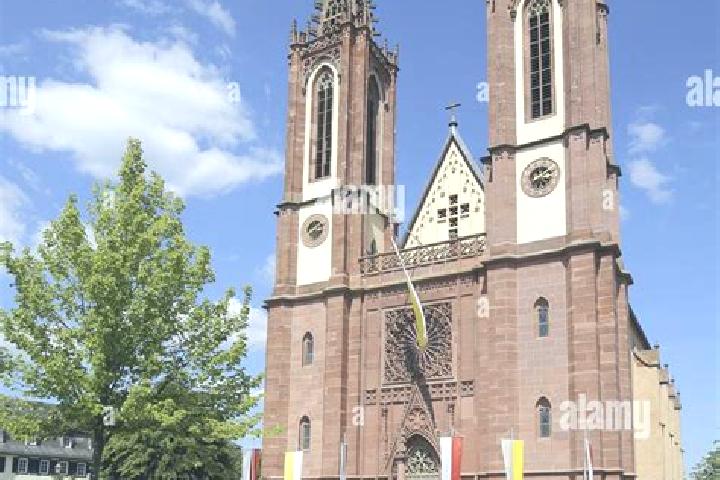Riley, 26 — Escort in Geisenheim, Germany