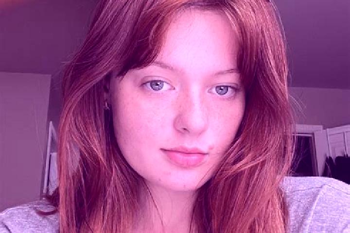 Riley, 27, a auburn grey-eyed mixed companion based in Metcalfe. Offering Prostate Massage, Couples, Massage, Deep French Kissing. Available for incall and o...