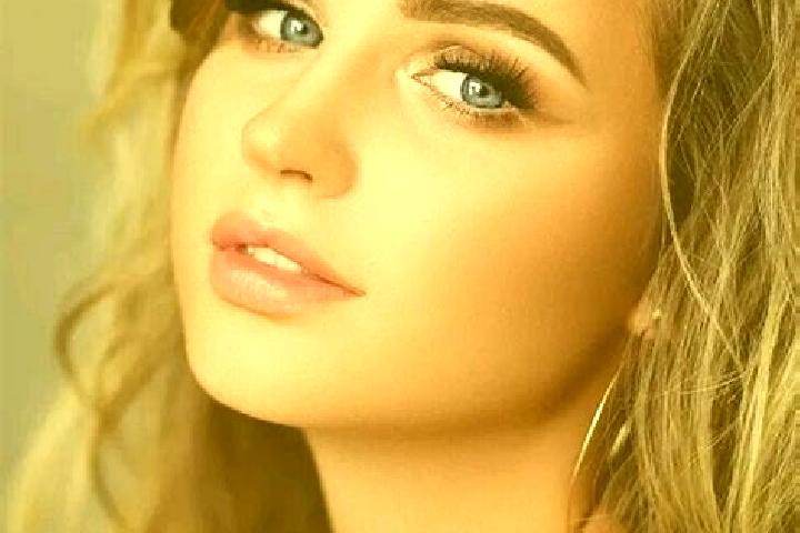 Riley, 27, a dark blonde blue-eyed european companion based in Chateaugay. Offering 69, Party Girl, OWO. Available for incall and outcall, overnight bookings...
